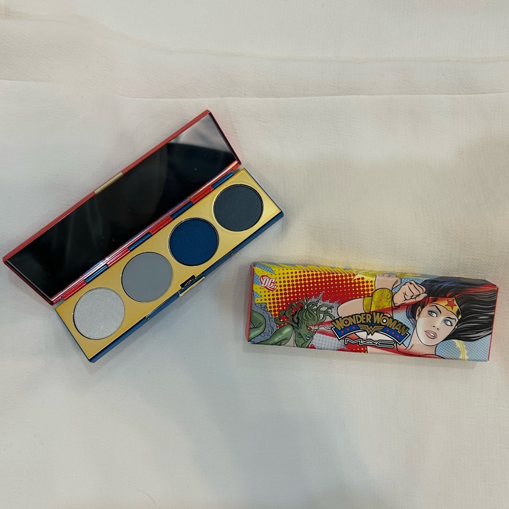 MAC Wonder Woman Eyeshadow Palette